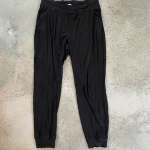 Amour Vert. Skylar Ribbed joggers.